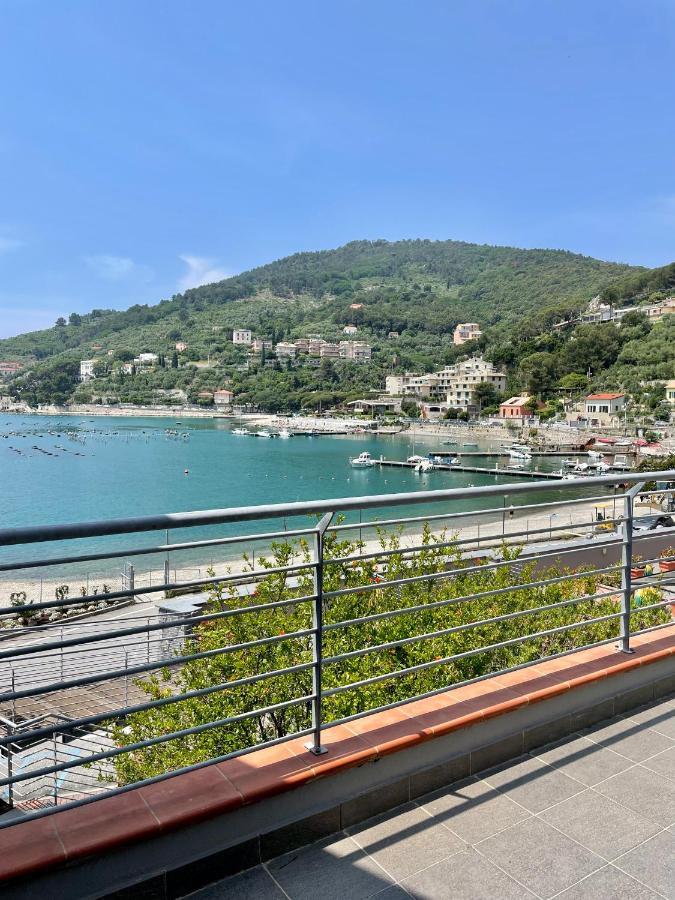 Mirage Rooms & Apartments Porto Venere Exteriör bild