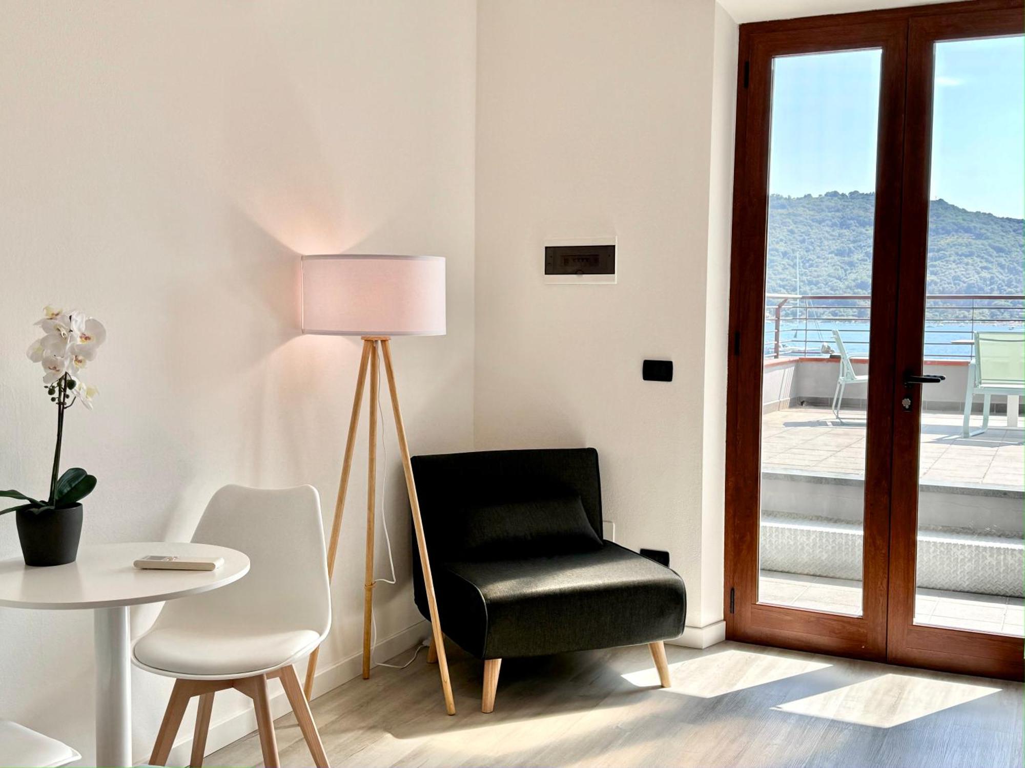 Mirage Rooms & Apartments Porto Venere Exteriör bild